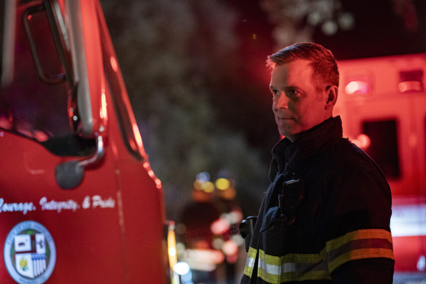 Peter Krause as Bobby in 9-1-1