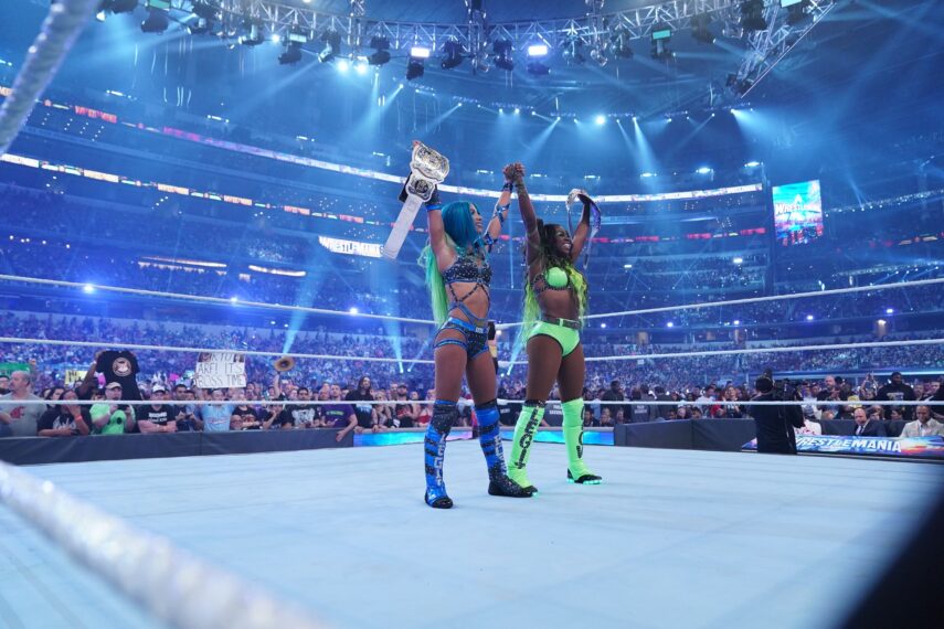 Naomi and Sasha Banks