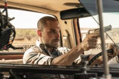 Michael Mando behind the scenes of Better Call Saul - Season 6