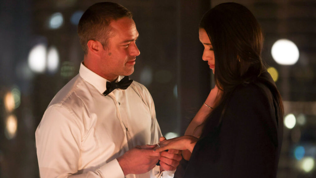 Taylor Kinney as Kelly Severide, Miranda Rae Mayo as Stella Kidd in Chicago Fire - Season 10