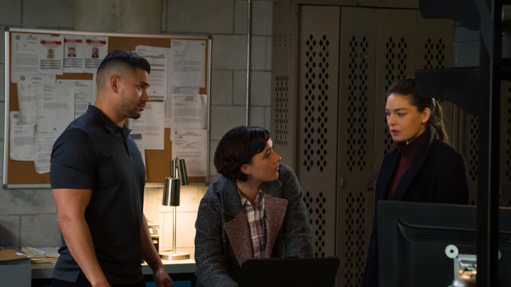 Miguel Gomez as Special Agent Ivan Ortiz, Keisha Castle-Hughes as Special Agent Hana Gibson, and Alexa Davalos as Special Agent Kristin Gaines in FBI Most Wanted - 'Covenant'