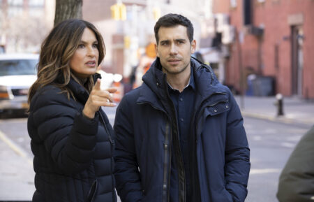 Mariska Hargitay as Captain Olivia Benson, Octavio Pisano as Detective Joe Velasco in Law & Order: SVU