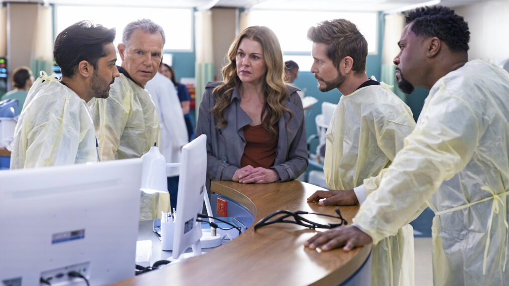 Manish Dayal, Bruce Greenwood, Jane Leeves, Matt Czuchry and Malcolm-Jamal Warner in The Resident