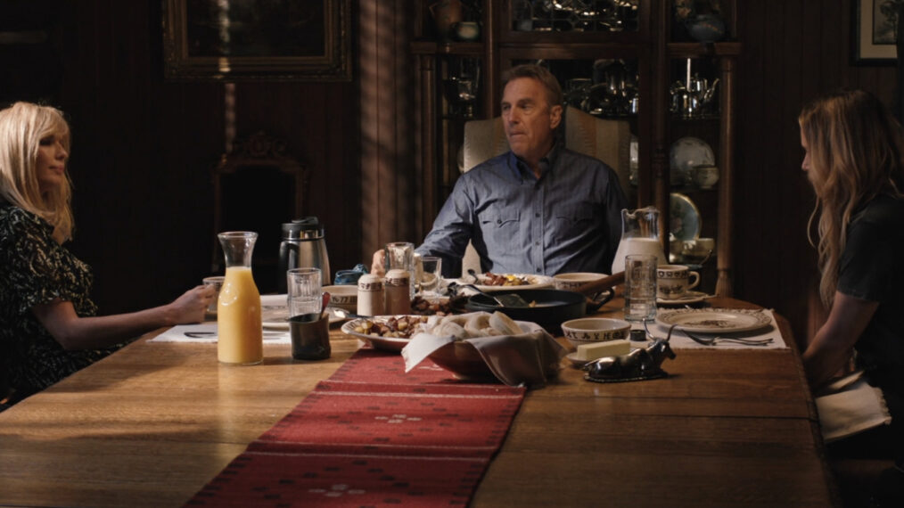 Kelly Reilly as Beth, Kevin Costner as John, Piper Perabo as Summer in Yellowstone