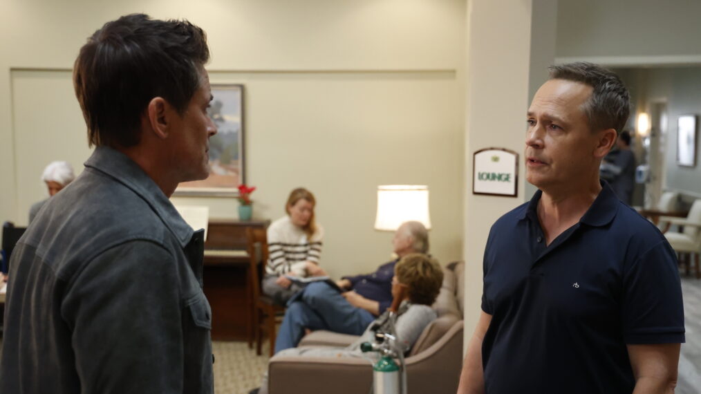 Rob Lowe as Owen, Chad Lowe as Robert in 9-1-1 Lone Star