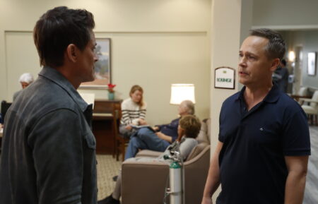 Rob Lowe as Owen, Chad Lowe as Robert in 9-1-1 Lone Star