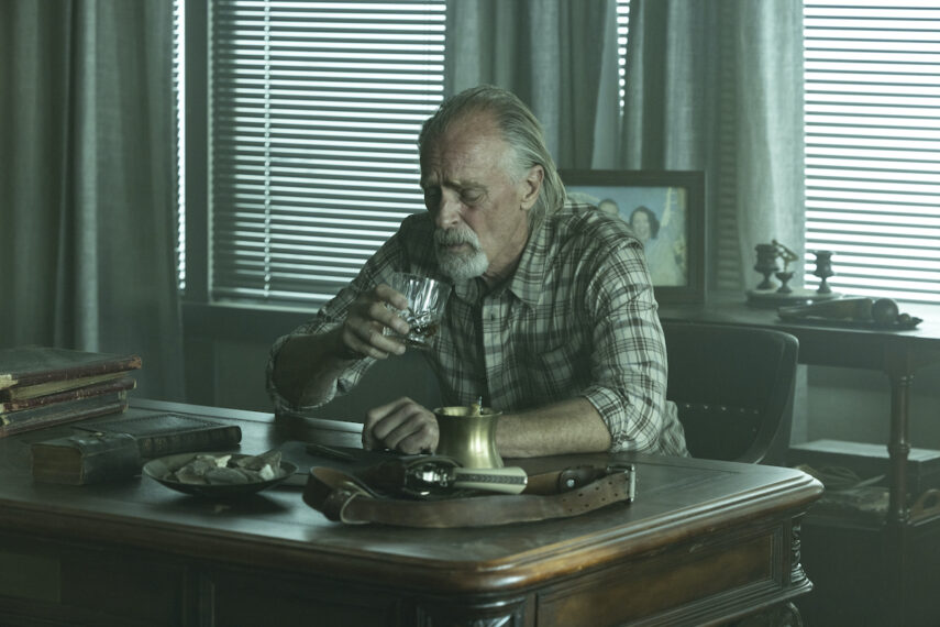 Keith Carradine as John Dorie Sr., fear the walking dead