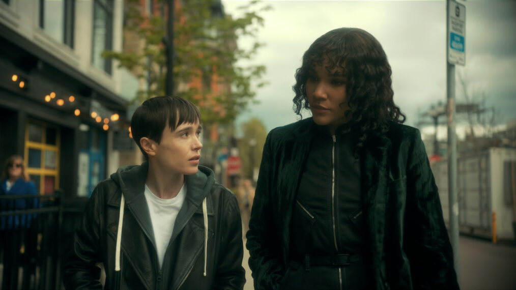 Elliot Page as Viktor Hargreeves, Emmy Raver-Lampman as Allison Hargreeves in The Umbrella Academy