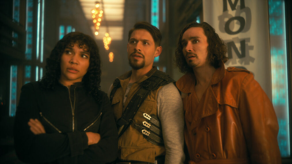 Emmy Raver-Lampman as Allison Hargreeves, David Castañeda as Diego Hargreeves, Robert Sheehan as Klaus Hargreeves in The Umbrella Academy