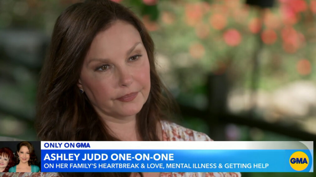 Ashley Judd says she 're-enrolled herself' in therapy after photos