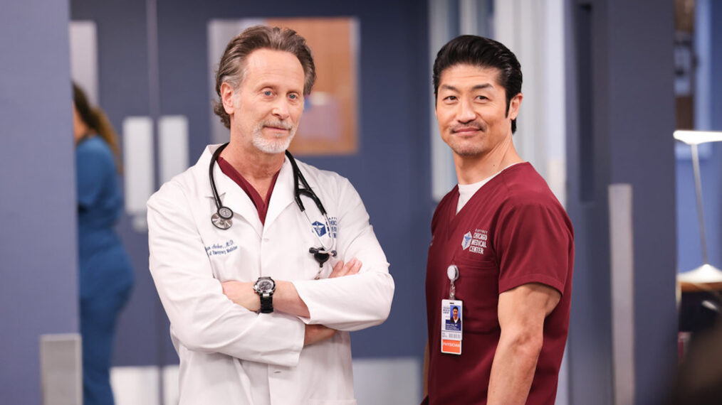 Steven Weber as Dr. Dean Archer and Brian Tee as Ethan Choi in Chicago Med