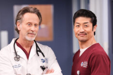 Steven Weber as Dr. Dean Archer and Brian Tee as Ethan Choi in Chicago Med