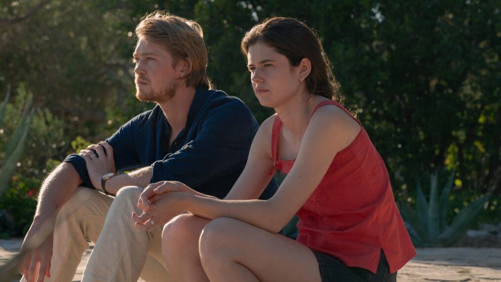 Conversations with Friends - Joe Alwyn and Alison Oliver