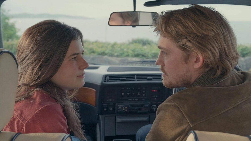Conversations with Friends Season 1 Alison Oliver and Joe Alwyn