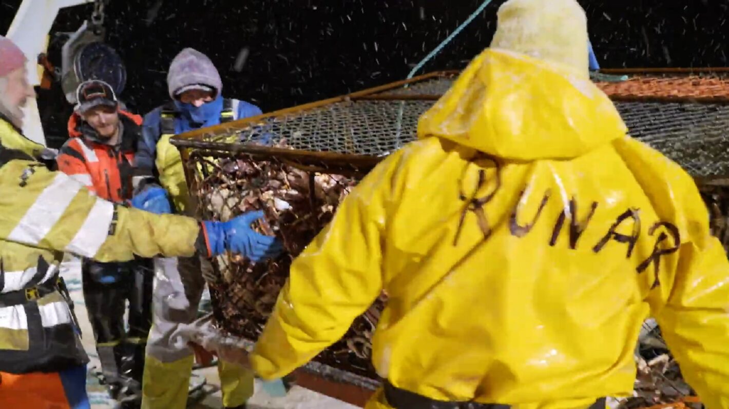 'Deadliest Catch' Sig Hansen Takes Big Gamble in First Look (VIDEO)