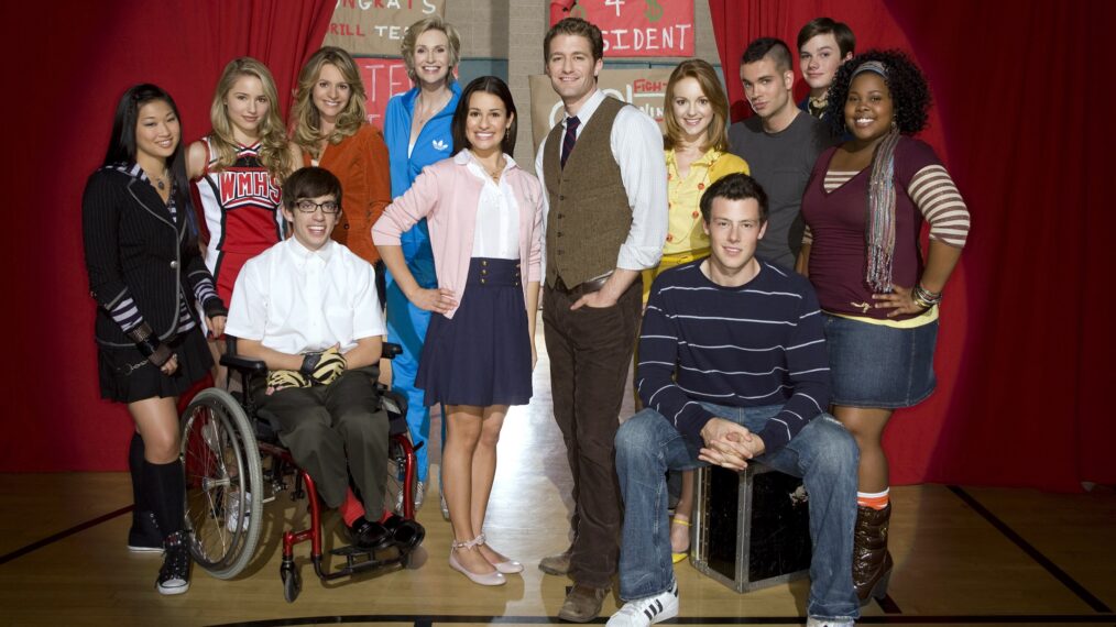 Glee cast - Jenna Ushkowitz, Dianna Agron, Jessalyn Gilsig, Jane Lynch, Mark Salling, C