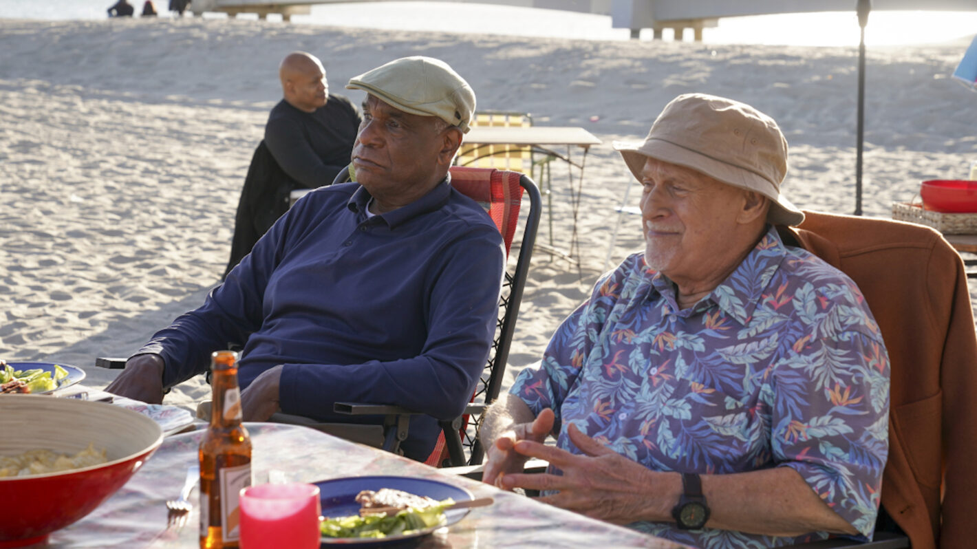 Richard Gant as Raymond, Gerald McRaney as Kilbride in NCIS Los Angeles