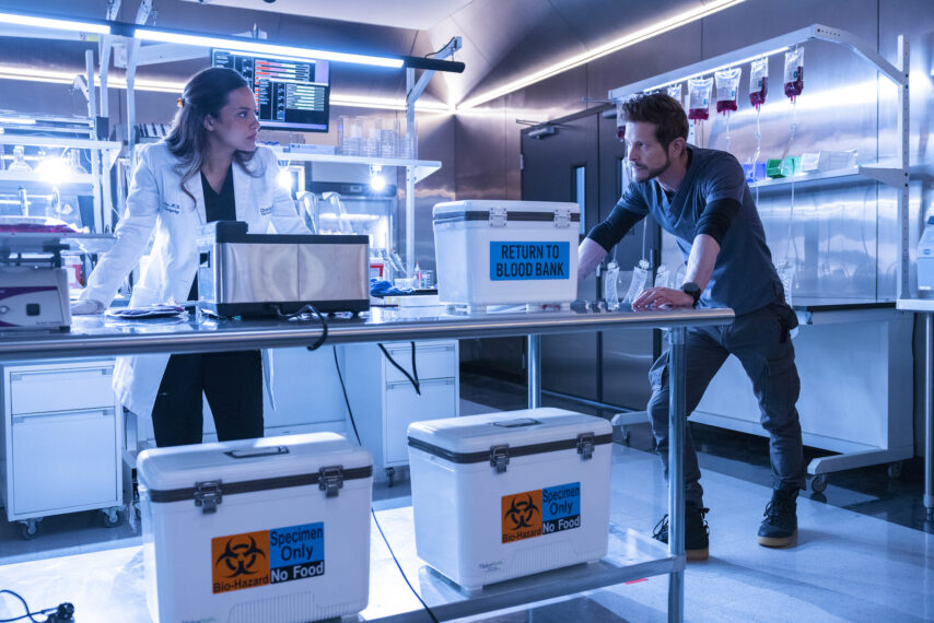 Jessica Lucas as Billie, Matt Czuchry as Conrad in The Resident