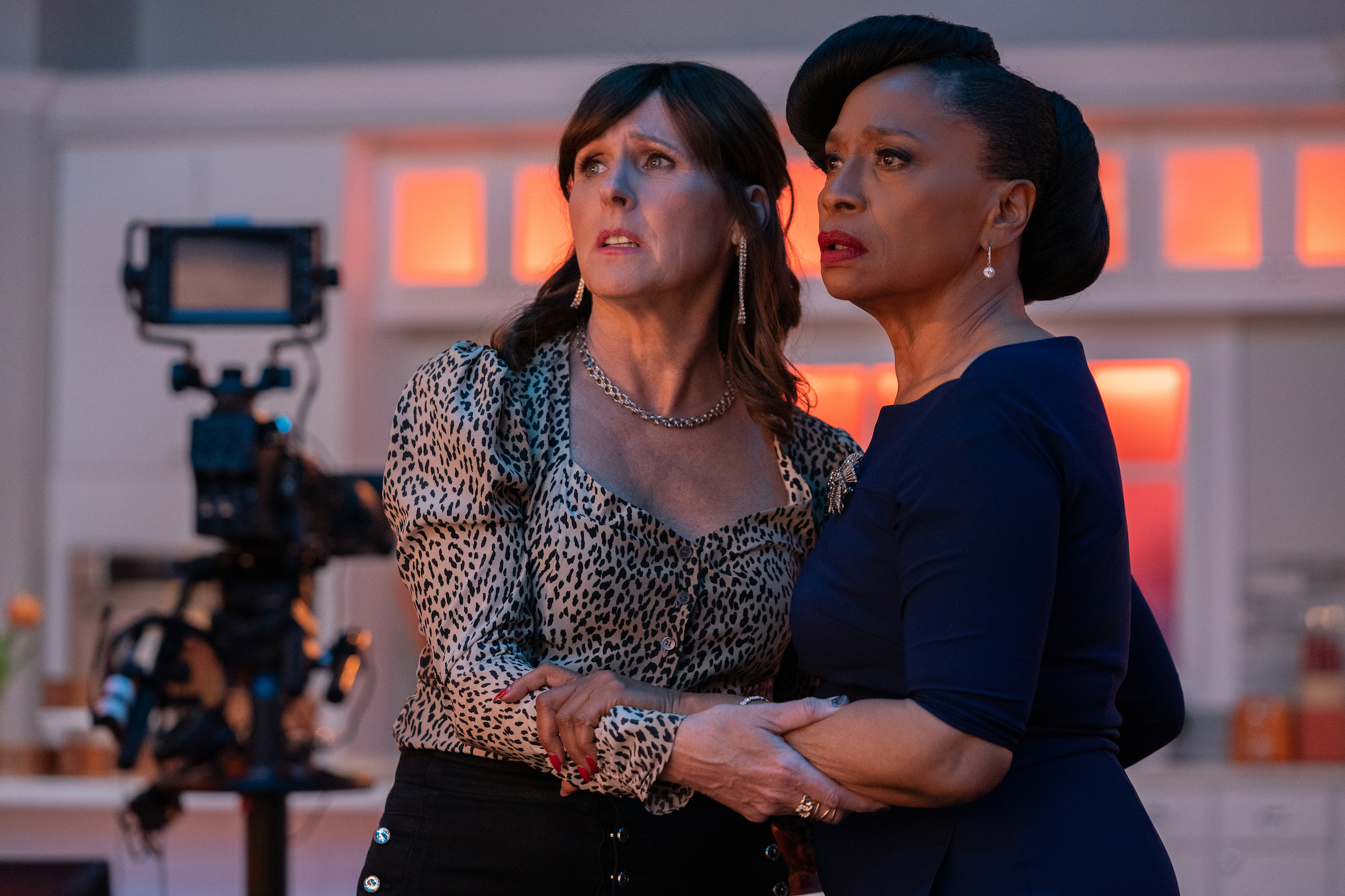 Molly Shannon as Jackie Stilton and Jenifer Lewis as Patricia Kunken in I LOVE THAT FOR YOU Episode 8
