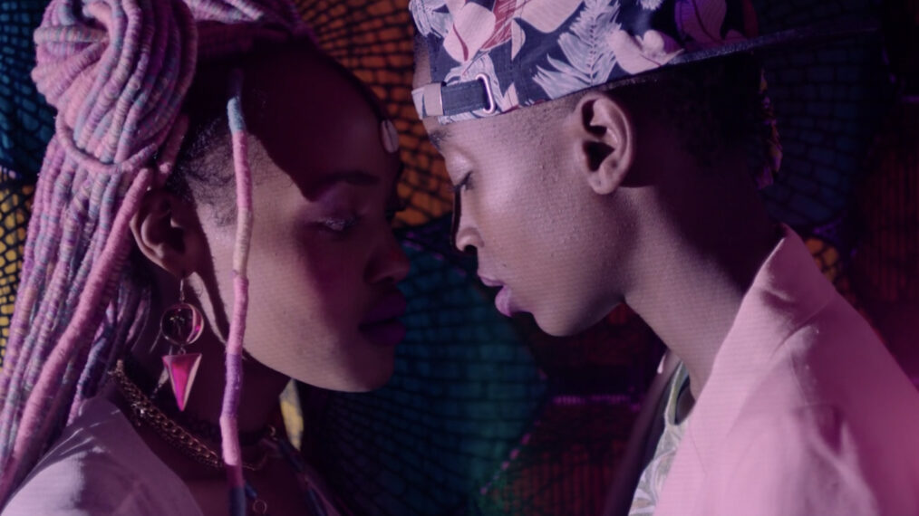 Sheila Munyiva and Samantha Mugatsia in 'Rafiki'