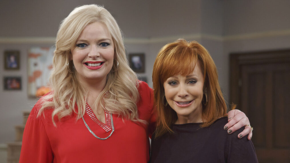 Melissa Peterman and Reba McEntire on ABC Family's Baby Daddy