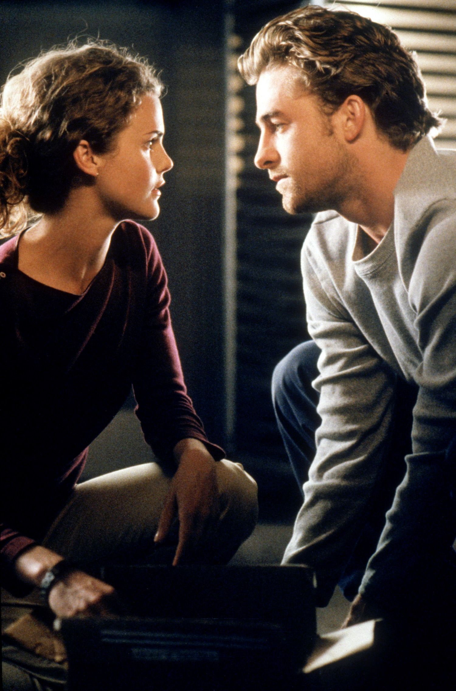 Keri Russell and Scott Speedman in Felicity