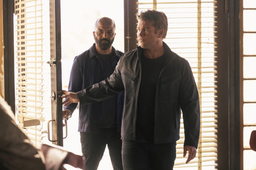 luke hemsworth as stubbs, jeffrey wright as bernard, westworld season 3