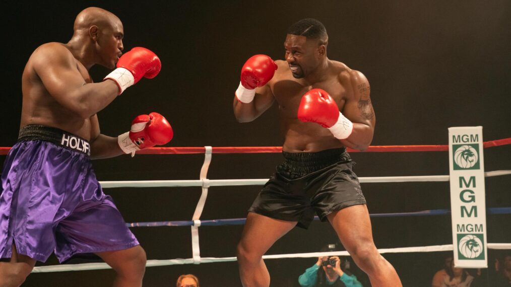 Johnny Alexander as Evander Holyfield and Trevante Rhodes as Mike Tyson in Mike on Hulu