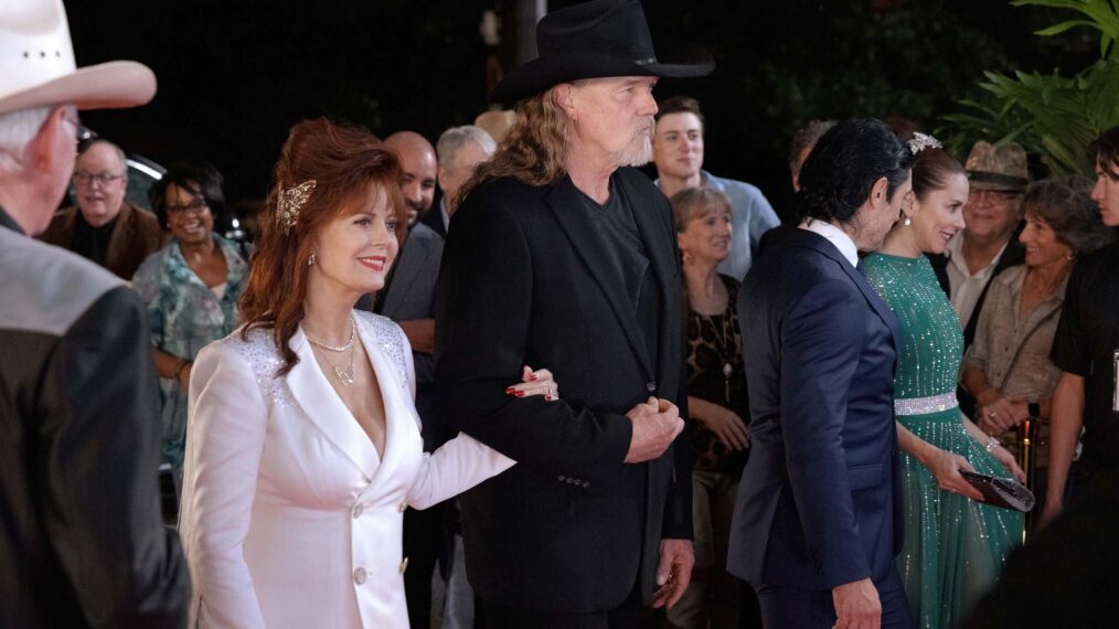 Susan Sarandon and Trace Adkins in Monarch