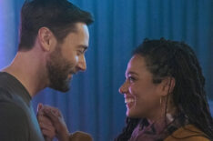 Ryan Eggold as Dr. Max Goodwin, Freema Agyeman as Dr. Helen Sharpe in New Amsterdam