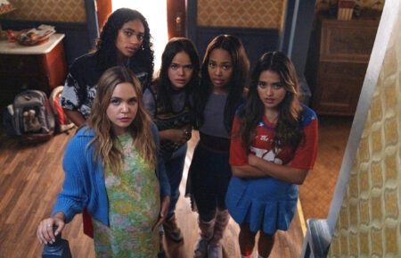 Bailee Madison, Chandler Kinney, Malia Pyles, Zaria, Maia Reficco in Pretty Little Liars Original Sin