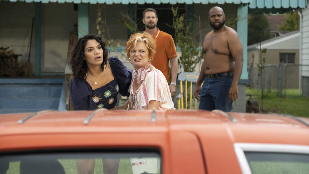 hakira Barrera, Martha Plimpton, Garret Dillahunt, and James Earl in Sprung