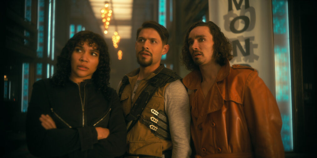 Emmy Raver-Lampman as Allison Hargreeves, David Castañeda as Diego Hargreeves, Robert Sheehan as Klaus Hargreeves in The Umbrella Academy