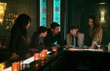 Emmy Raver-Lampman as Allison Hargreeves, Elliot Page as Viktor Hargreeves, David Castañeda as Diego Hargreeves, Aidan Gallagher as Number Five, Robert Sheehan as Klaus Hargreeves in The Umbrella Academy