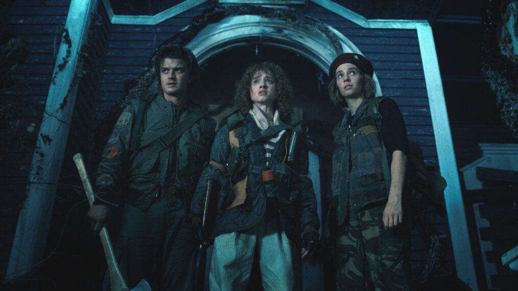 Joe Keery, Natalia Dyer, Maya Hawke in Stranger Things 4