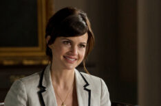 Carla Gugino, Sigourney Weaver in Political Animals