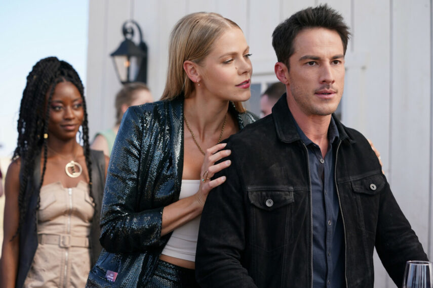 Sibongile Mlambo as Anatsa, Lily Cowles as Isobel, and Michael Trevino as Kyle in Roswell, New Mexico