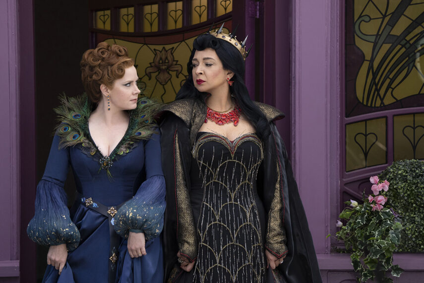 Amy Adams as Giselle and Maya Rudolph as Malvina Monroe in Disney's live-action DISENCHANTED, exclusively on Disney+