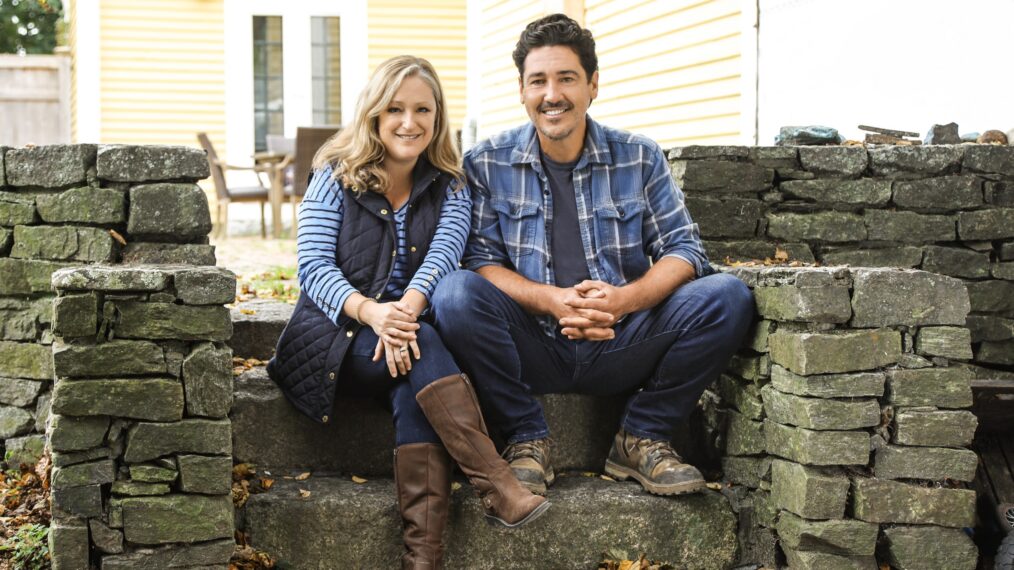 Kristina and Jonathan Knight - Farmhouse Fixer - Season 2