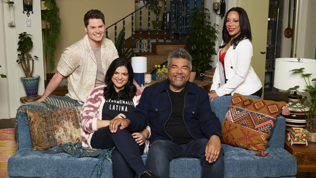 Matt Shively as Quinten, Mayan Lopez as Maya, George Lopez as George, Selenis Leyva as Rosie in Lopez vs. Lopez pilot