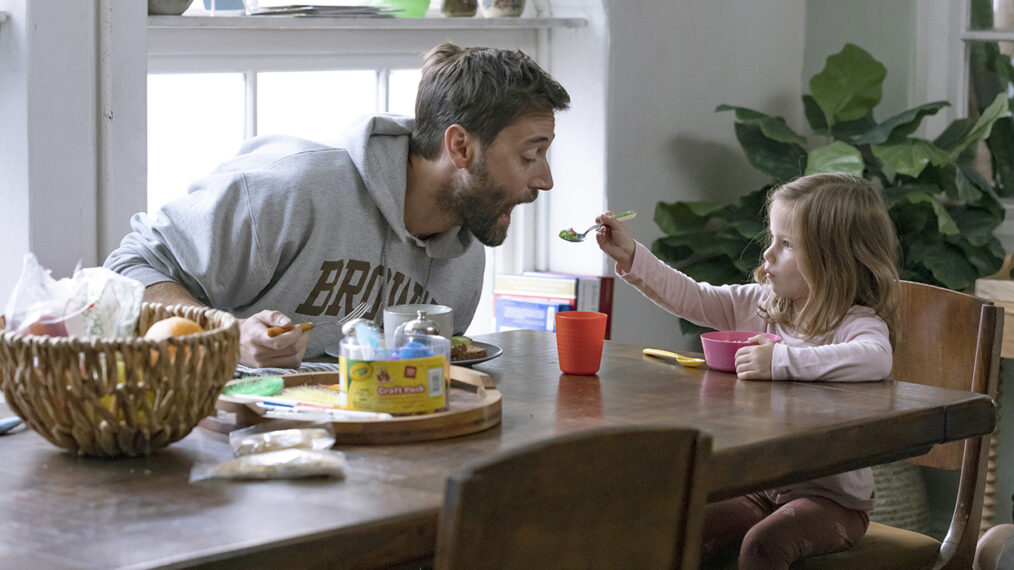 Ryan Eggold as Dr. Max Goodwin, Nora and Opal Clow as Luna in New Amsterdam