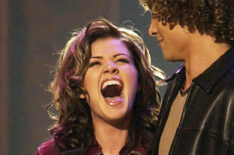 Kelly Clarkson winning American Idol