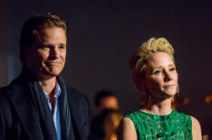 Dylan Neal and Anne Heche in Looks Like Christmas