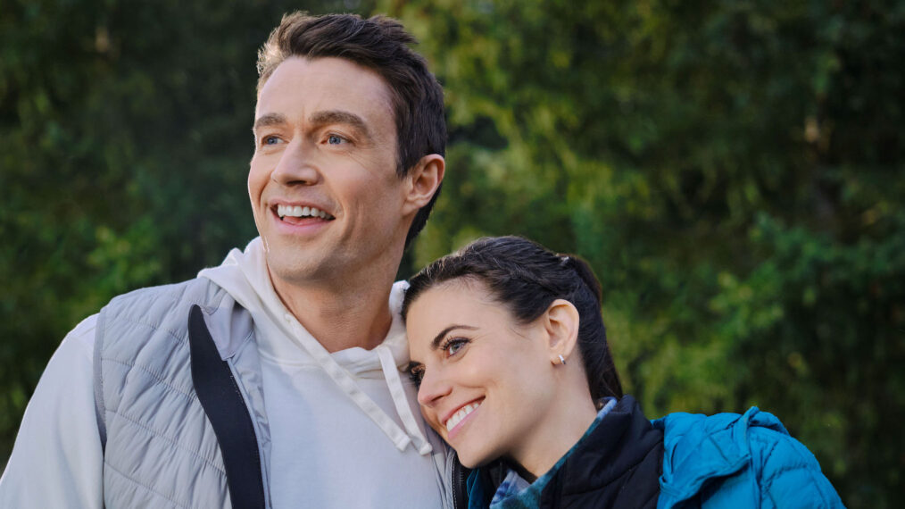 Robert Buckley and Meghan Ory in Chesapeake Shores