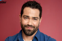 Jesse Metcalfe at Christmas Con 2022