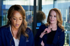 CSI: Vegas - Paula Newsome as Maxine Roby and Marg Helgenberger as Catherine Willows