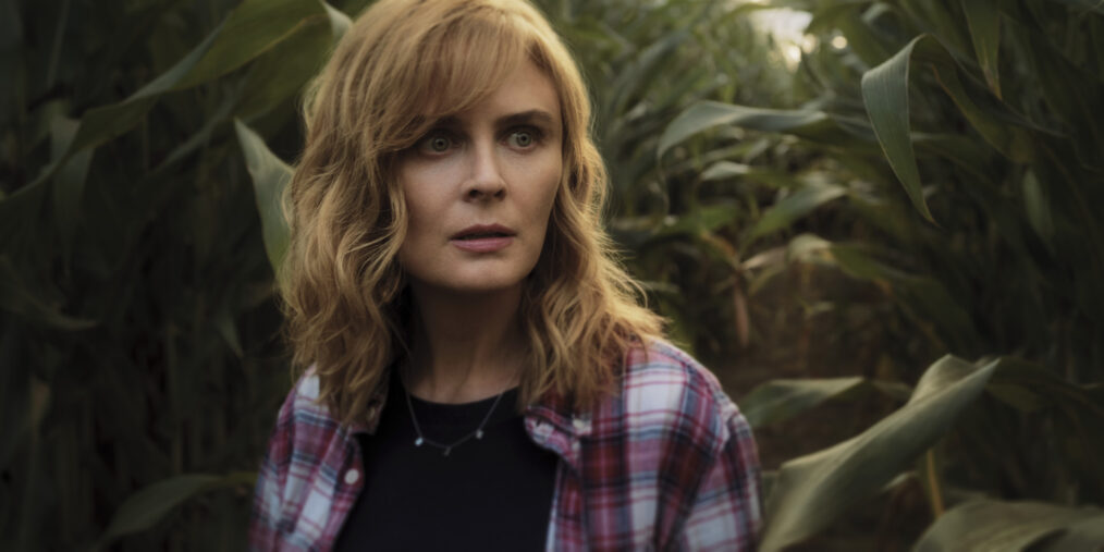 Emily Deschanel as Suzanne Mathis in Devil in Ohio