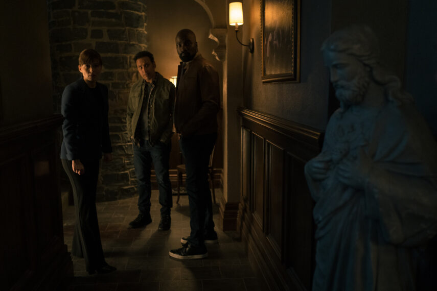 Katja Herbers as Kristen Bouchard, Aasif Mandvi as Ben Shakir, and Mike Colter as David Acosta in Evil