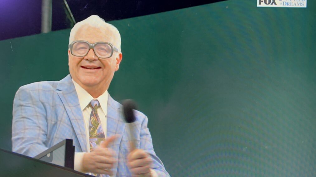 Fans React to Harry Caray Hologram at ‘Field of Dreams’ Game