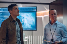 Matthew Fox as Andy Yeats, Jim High as Robert Thompson in Last Light - 'Dead of Night'